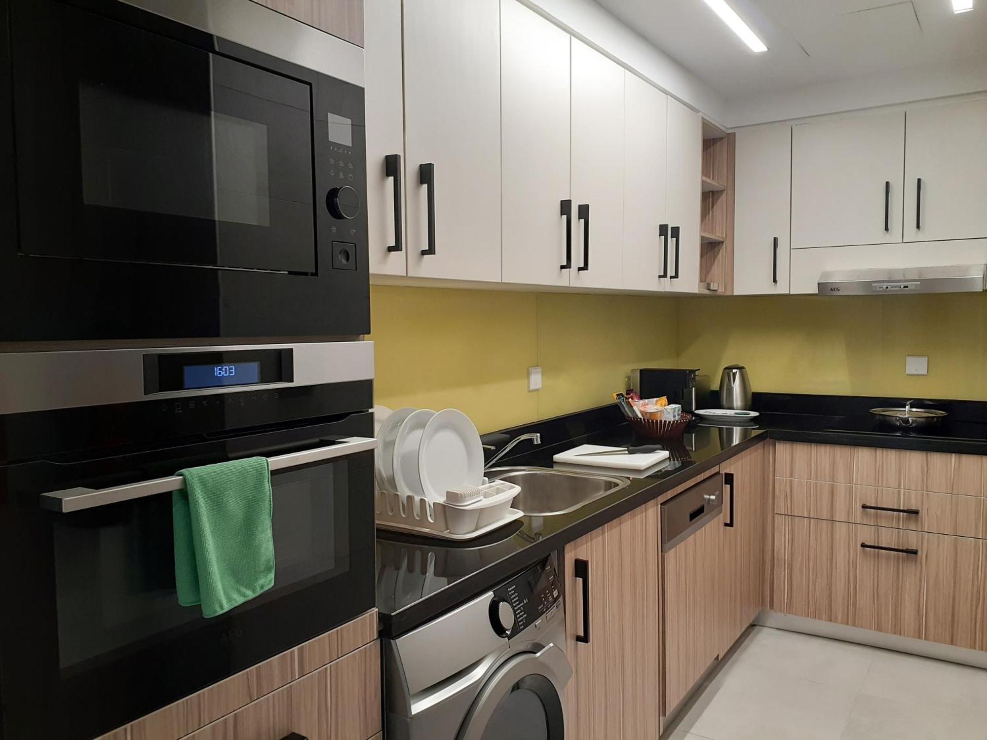 Somerset West Bay Doha Exterior photo