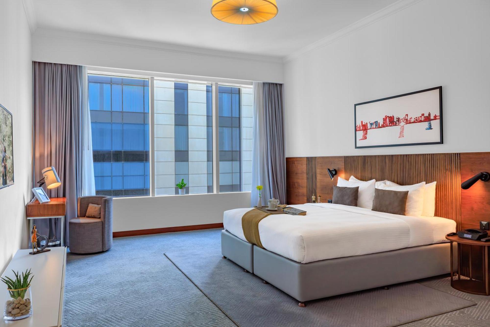 Somerset West Bay Doha Exterior photo Deluxe Room